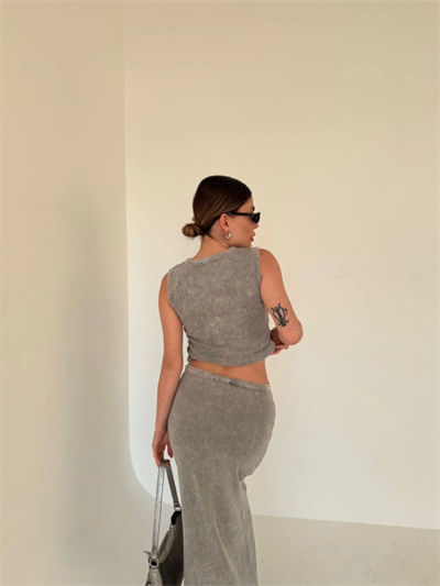 Uzun Etekli Önü Düğmeli Badi İkili Takım- Gri