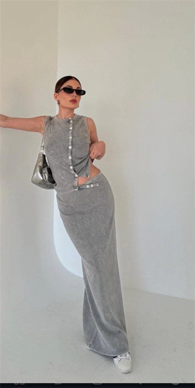 Uzun Etekli Önü Düğmeli Badi İkili Takım- Gri