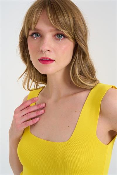 Uzun Kare Atlet - Neon Sarı