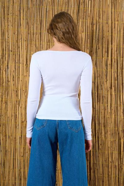 V Aksesuarlı Fitilli Body - Beyaz