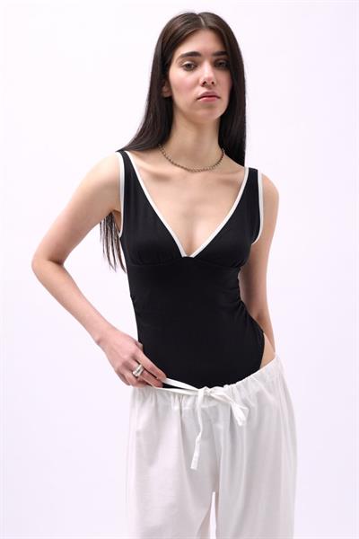 V Yaka Biye Detay Bodysuit