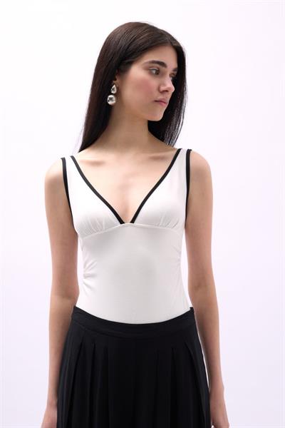 V Yaka Biye Detay Bodysuit