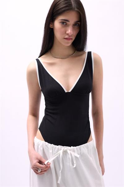 V Yaka Biye Detay Bodysuit