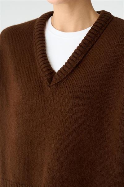 V Yaka Düz Süveter - Acı Kahve