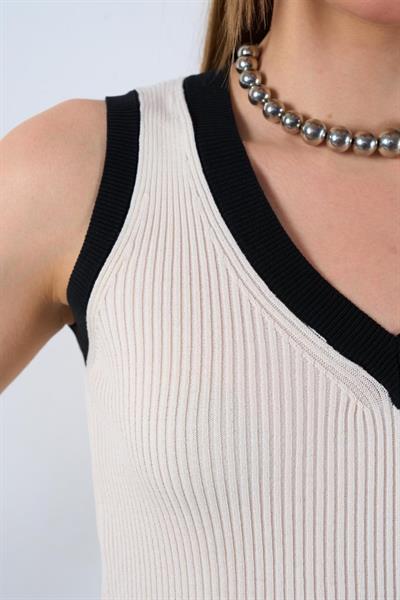 V Yaka İki Renkli Atlet - Krem-Siyah