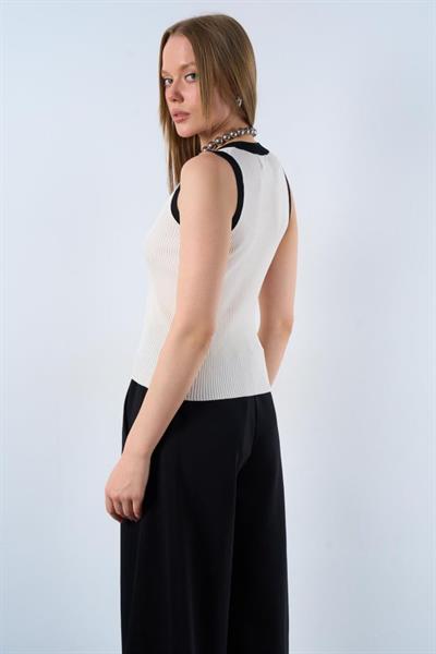 V Yaka İki Renkli Atlet - Krem-Siyah