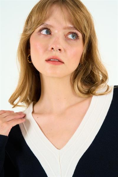 V Yaka Triko Kazak - Siyah-Krem