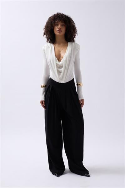 Vatkalı Degaje Yaka Bodysuit