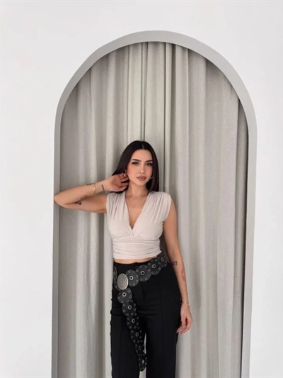 Vatkalı Kolsuz V Yaka Drapeli Crop Bluz Likralı Fit - Boyalı Gri