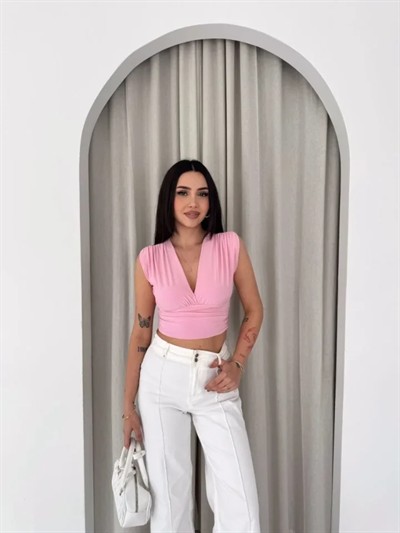 Vatkalı Kolsuz V Yaka Drapeli Crop Bluz Likralı Fit - Pembe