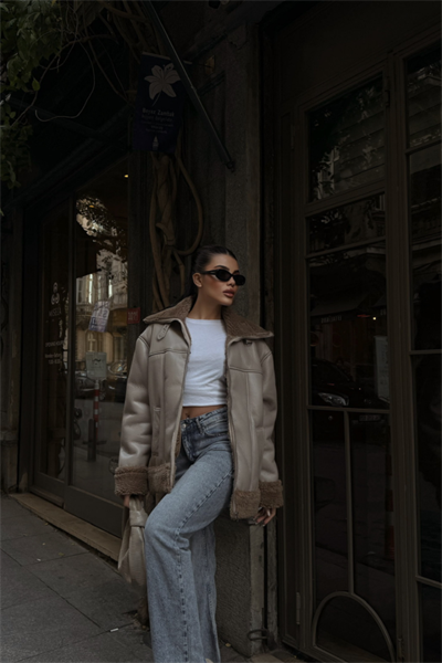 YAKA VE KOL MANŞET KÜRK DETAYLI DERİ MONT - Vizon