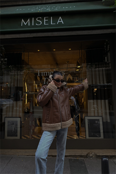 YAKA VE KOL MANŞET KÜRK DETAYLI DERİ MONT - Taba