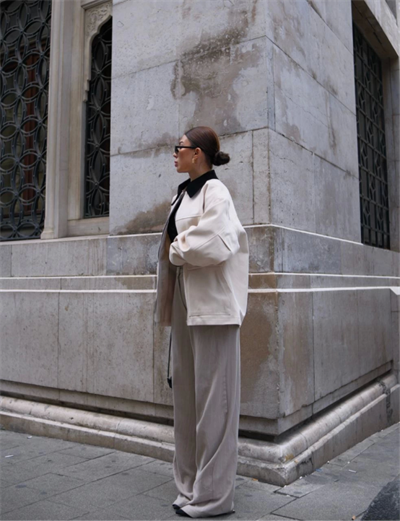 Yaka Ve Kol Kadife Gabardin Ceket - Beyaz