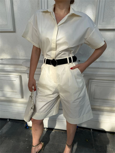 Yakalı Gömlek Kemerli Şortlu Takım - Beyaz