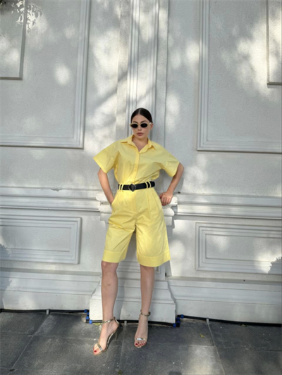 Yakalı Gömlek Kemerli Şortlu Takım - Sarı