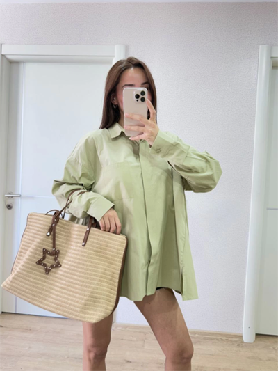 Yakalı Yandan Yırtmaçlı Gömlek - Yeşil