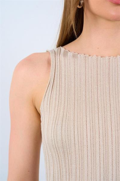 Yandan Verevli Atlet - Kum