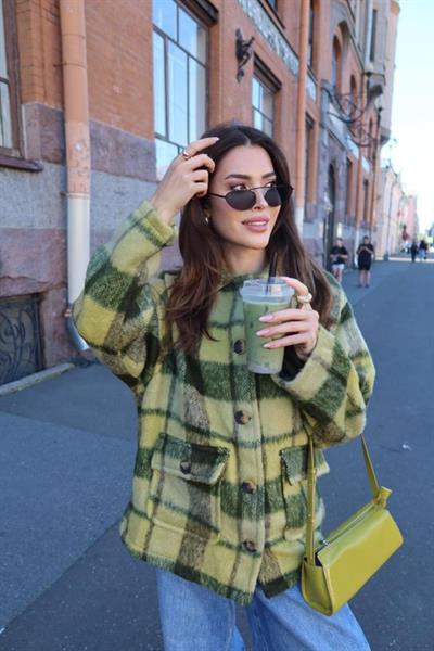 Yeşil Düğmeli Ekoseli Kaban