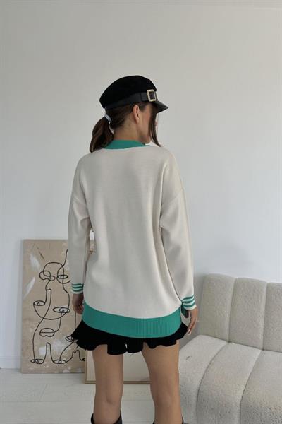 Yeşil Yaka Ve Manşet Garnili Triko Kazak