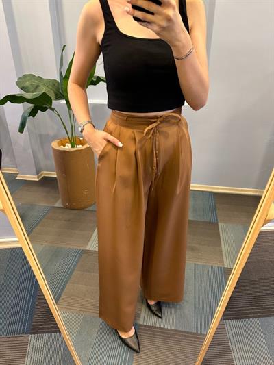 Yüksek Bel Kordon Detayli Pantolon