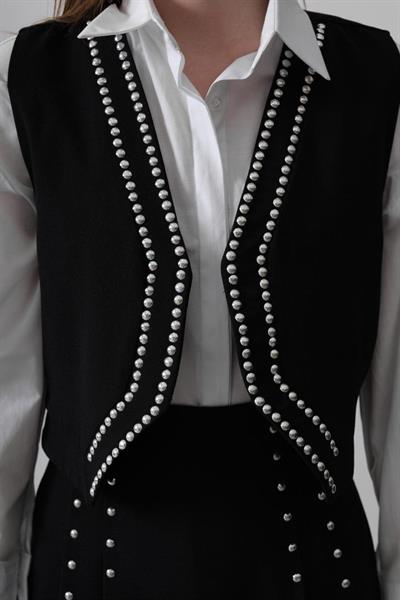 Zımbalı Yelek - Siyah