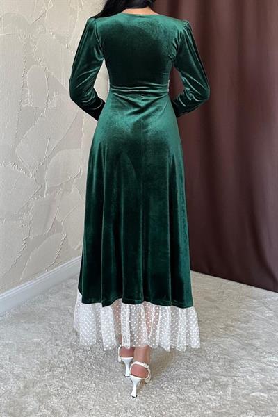 Zümrüt İnci Aksesuarlı Kadife Elbise