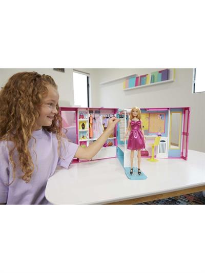 Barbie Barbie nin Rüya Gardırobu Barbie Bebek ve 25 ten Fazla Aksesuar İle
