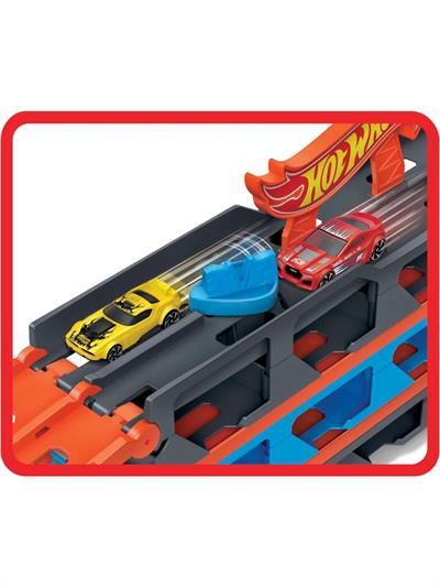 Hot Wheels Sürat Pistli Tır, 3 Adet 1:64 Ölçekli Araba İçerir