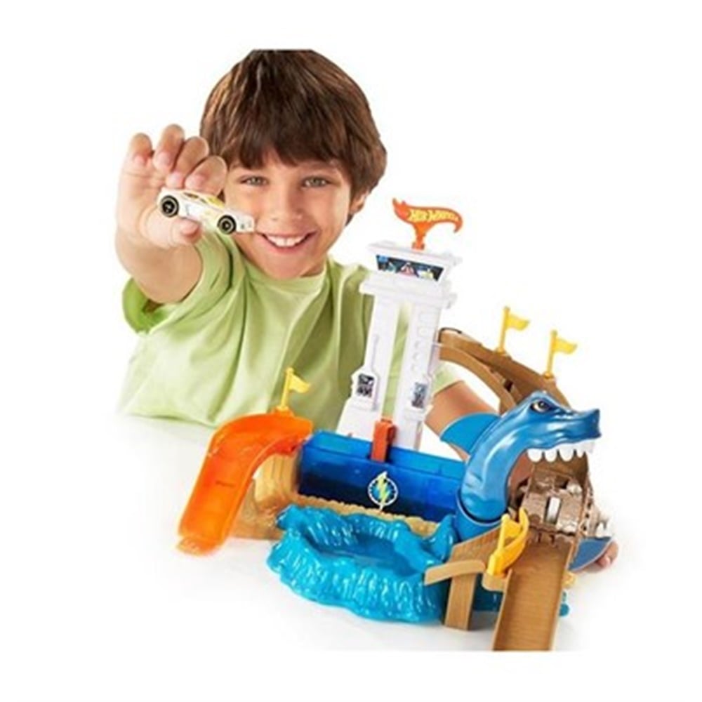 HOT WHEELS RENK DEĞİŞTİREN DELÜKS ARAÇLAR OYUN SETİ