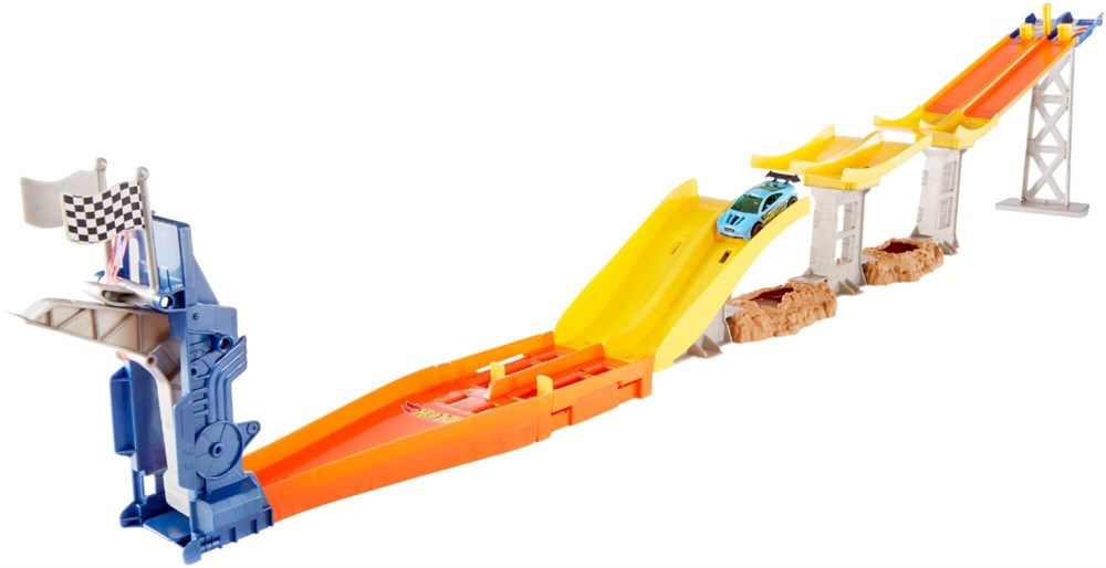 Hot Wheels Süper Atlayış Yarış Seti BGJ24 Hot Wheels BGJ24