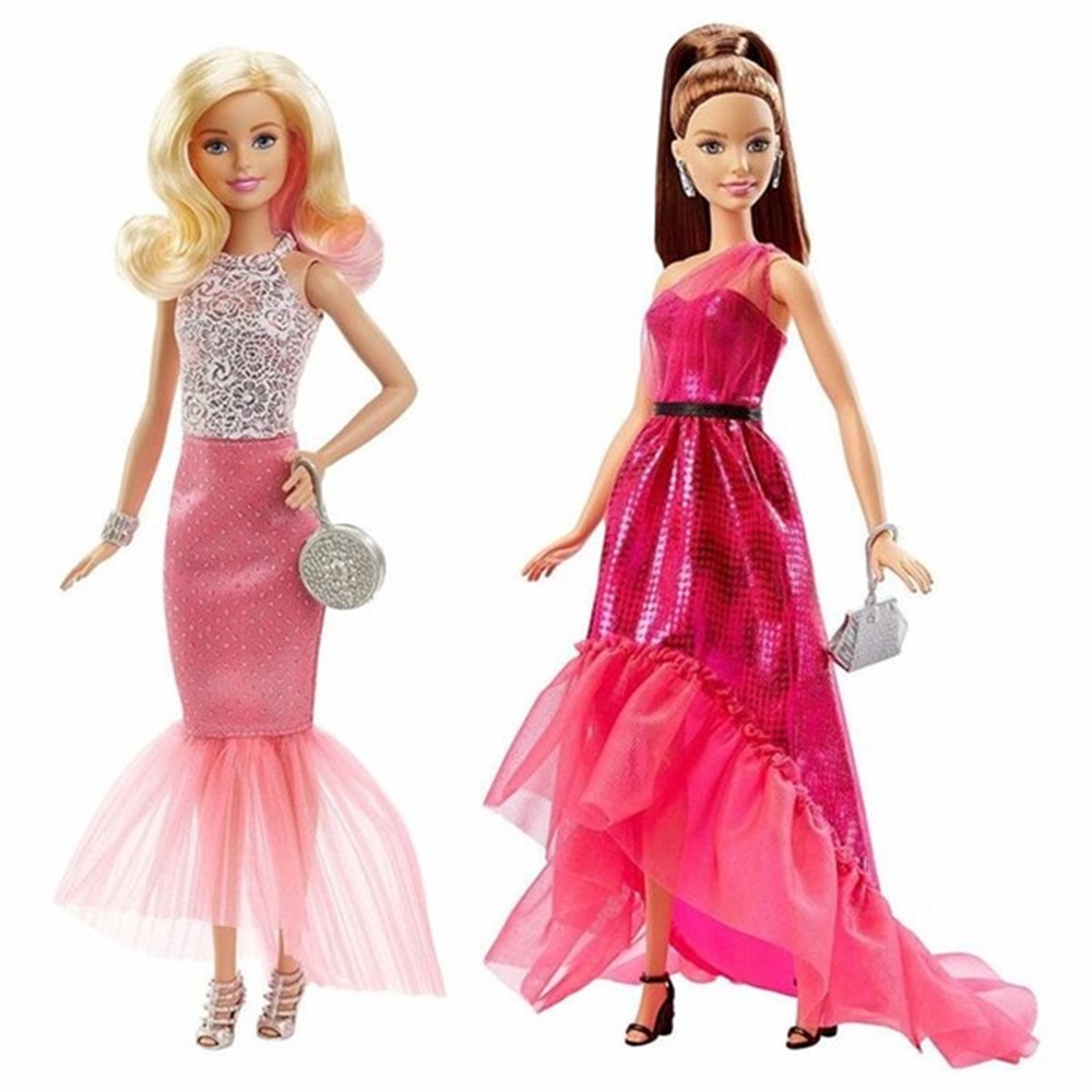 BARBİE BÜYÜLEYİCİ PEMBE ELBİSESİ Barbie 17447