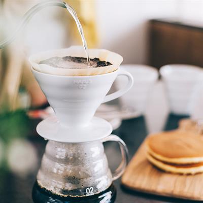 Hario V60 02 Seramik Dripper (Beyaz)