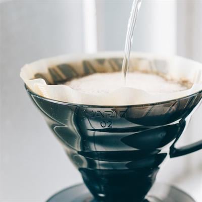 Hario V60 02 Siyah Şeffaf Plastik Dripper ve 40’