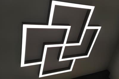 Sıva Üstü Labirent Linear Armatür Siyah Kasa Beyaz Işık