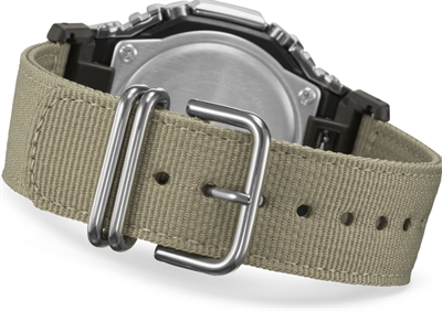 G-SHOCK Casio marka  GM-2100C-5ADR Kol Saati