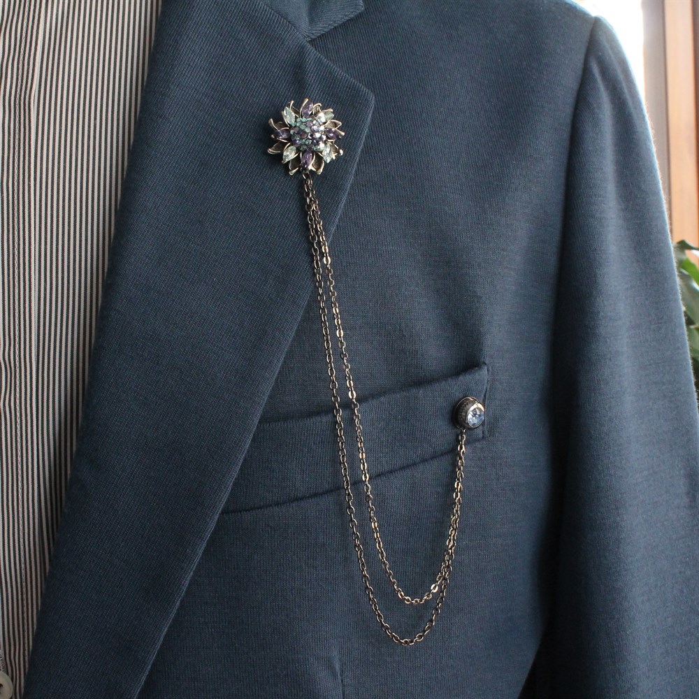 Çiçek Figürlü Ceket Yaka İğnesi