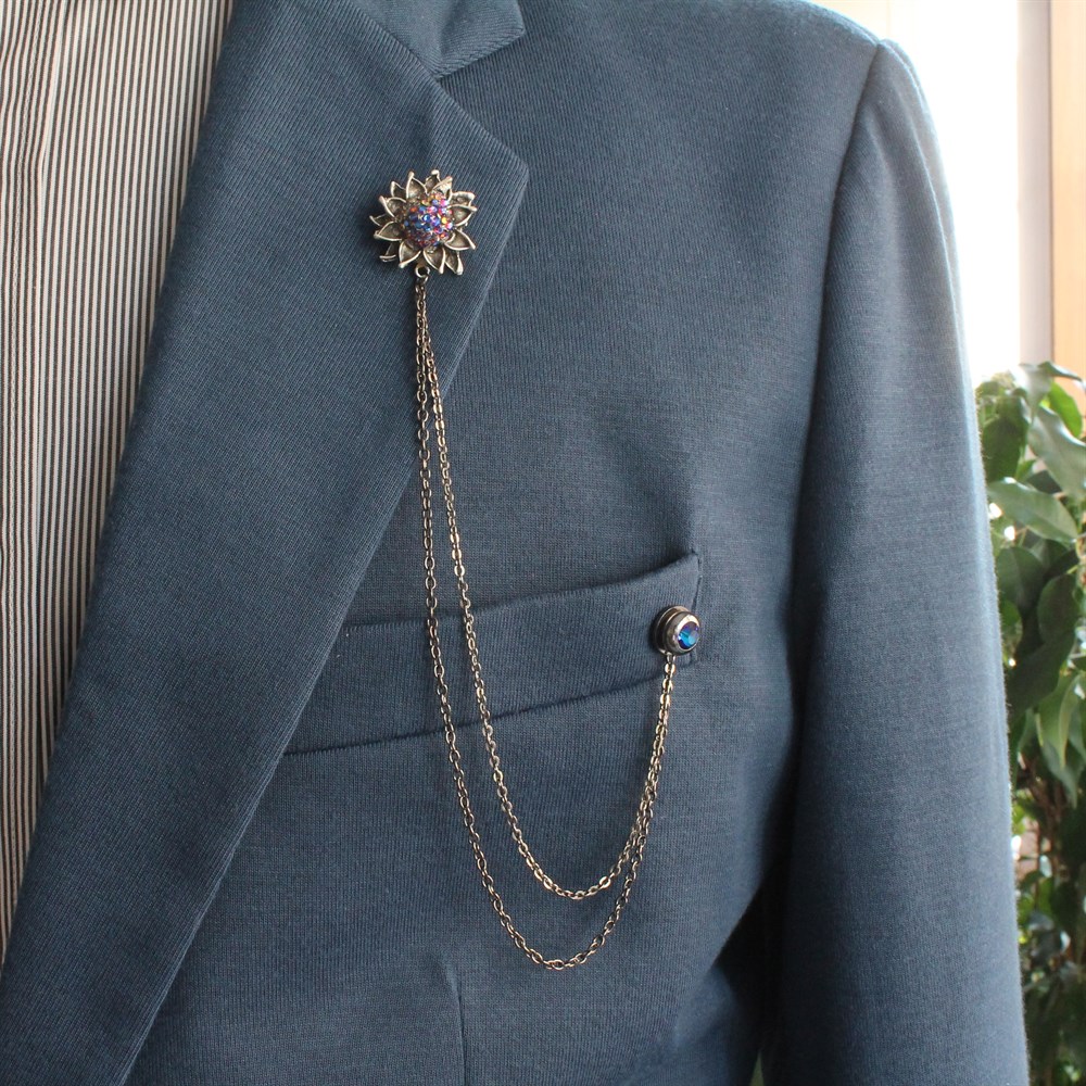 Çiçek Figürlü Ceket Yaka İğnesi
