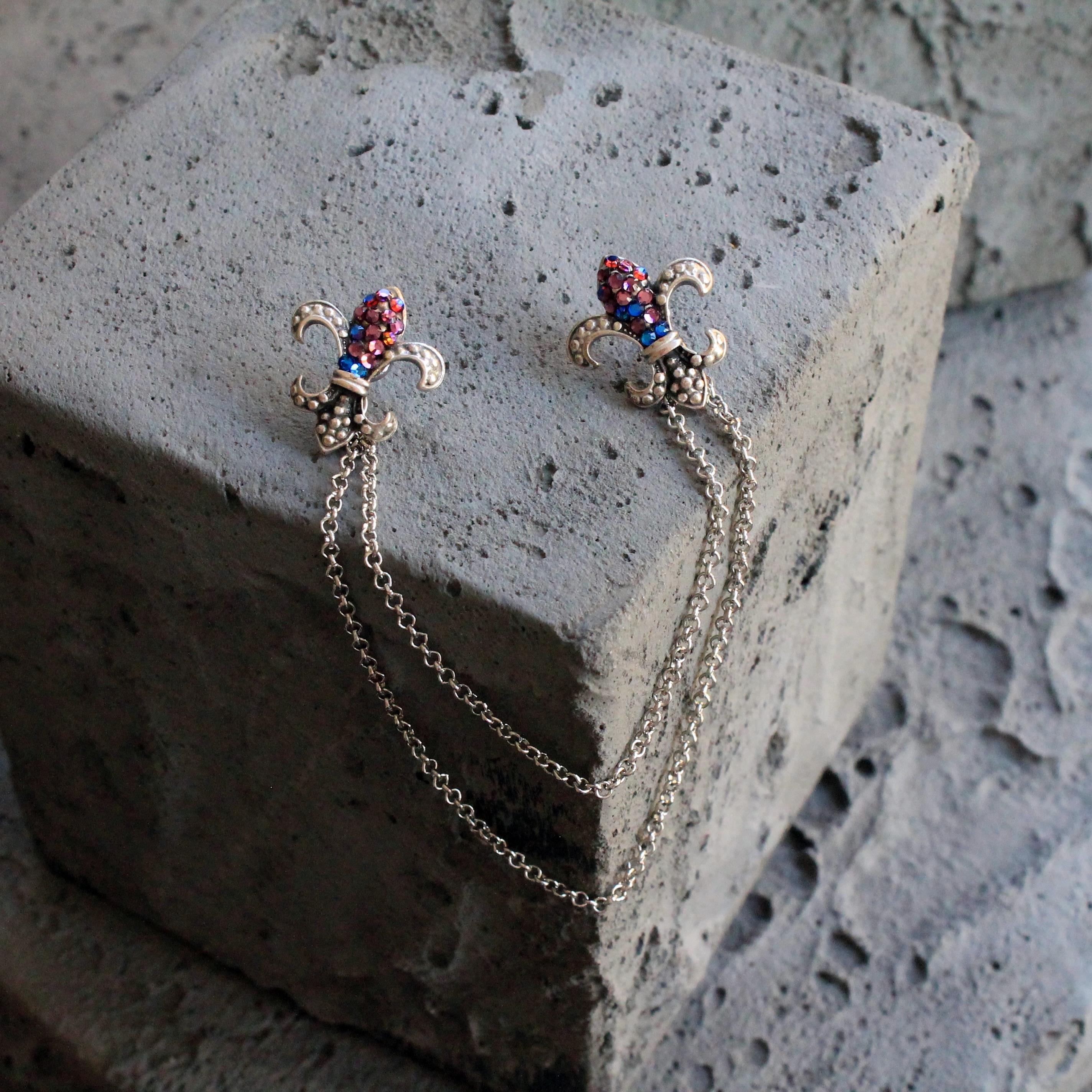 Fleur de Lis Figürlü Gömlek Yaka İğnesi