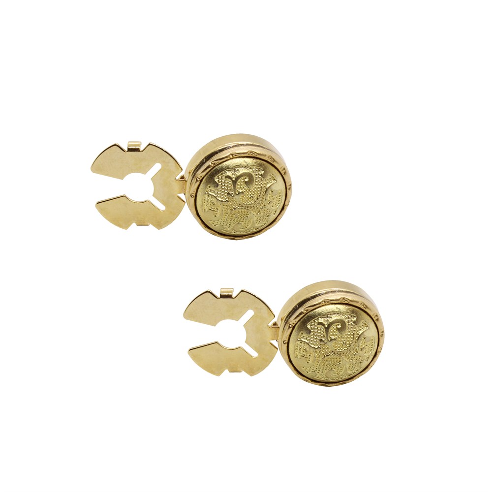 Geçmeli Kol Düğmesi 