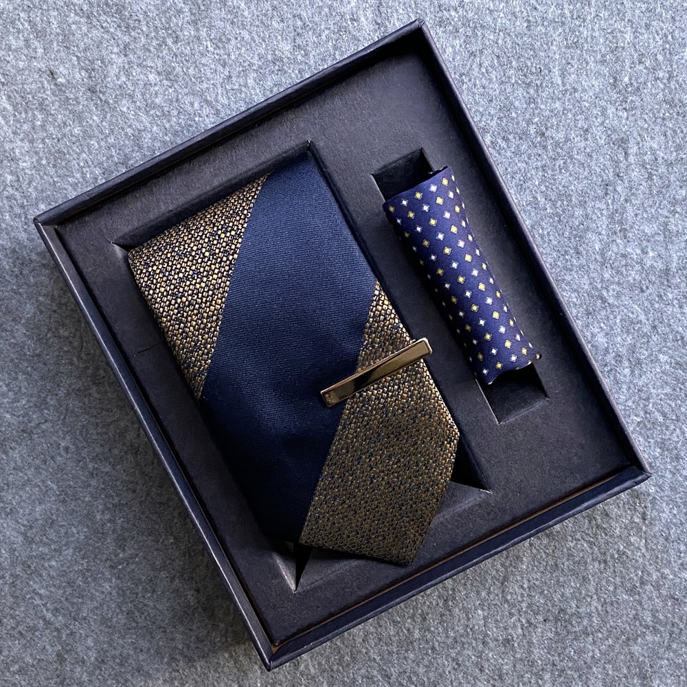 Kravat Cep Mendili Kravat İğnesi Hediye Seti