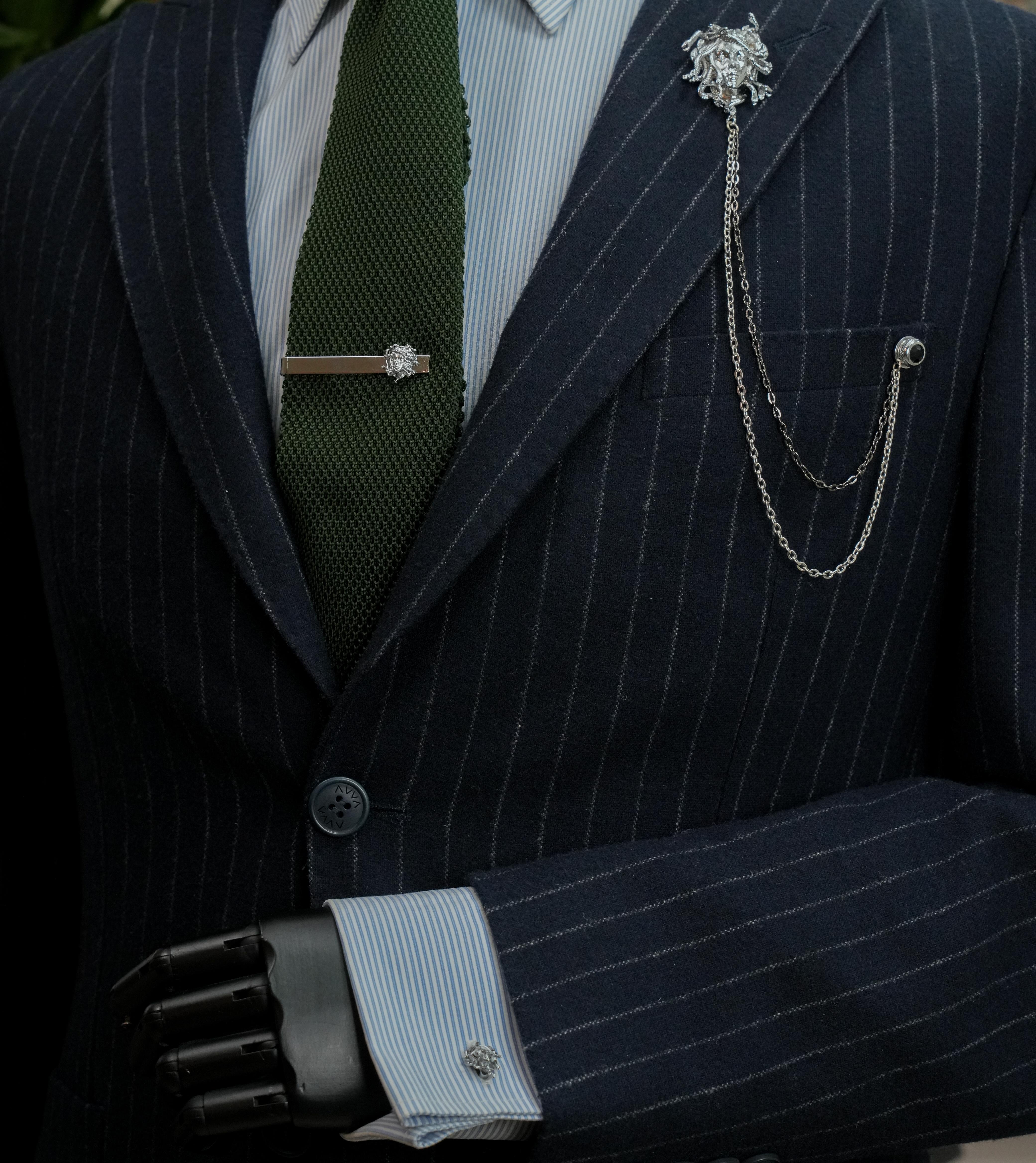 Medusa Figürlü Kol Düğmesi 