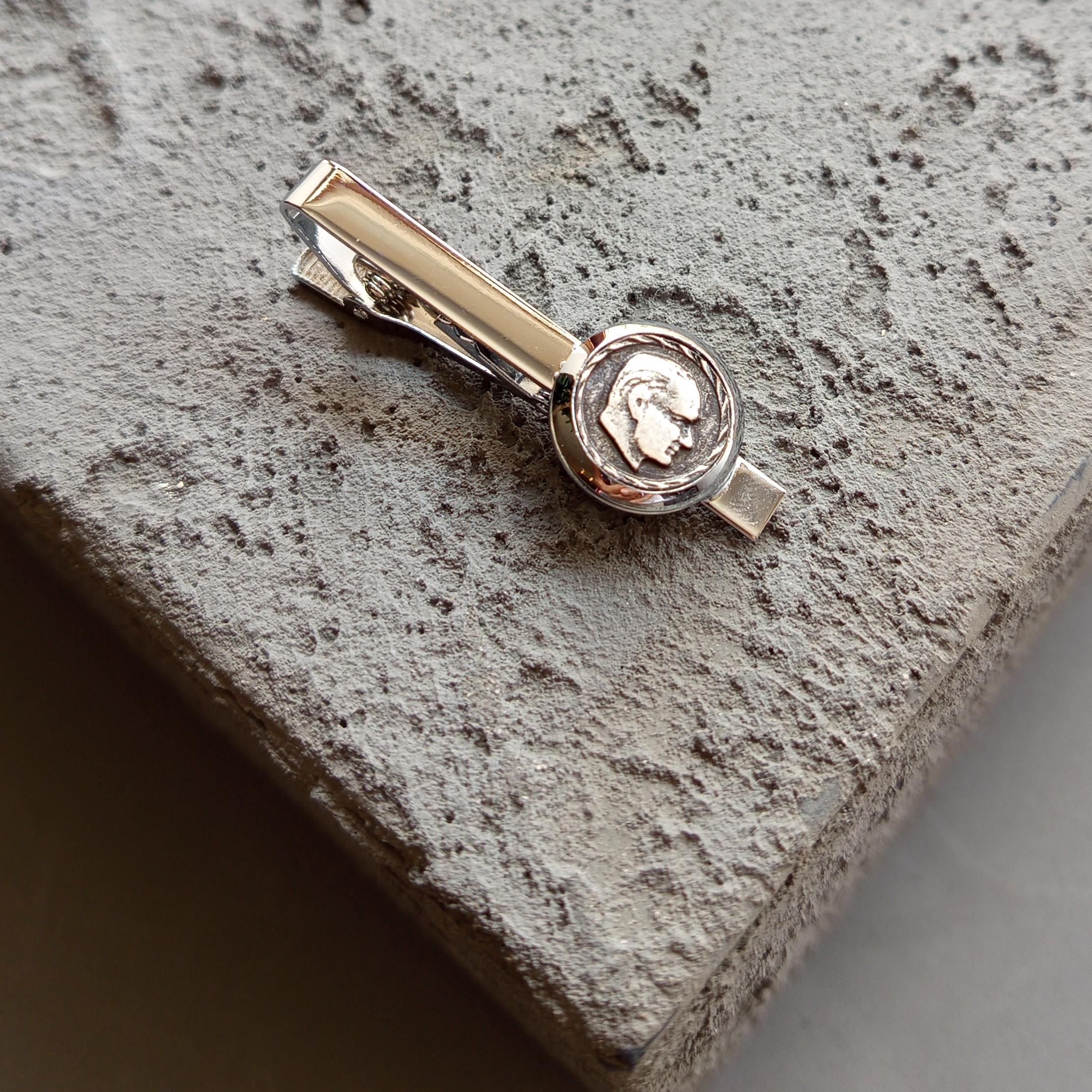 Mustafa Kemal Atatürk Figürlü Kol Düğmesi ve Kravat İğnesi Seti