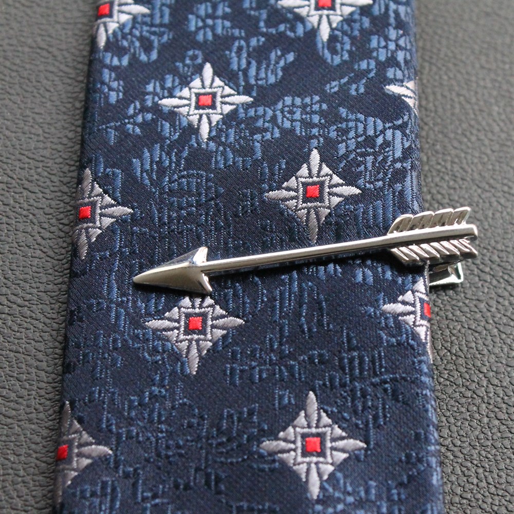 Ok Şekilli Kravat İğnesi