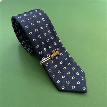 Araba Figürlü Kravat İğnesi