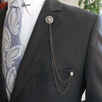 Aslan Figürlü Ceket Yaka İğnesi