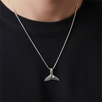 Balina Kuyruğu Kolye