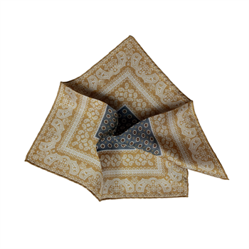 Çiçek Desenli İpek Cep Mendili 