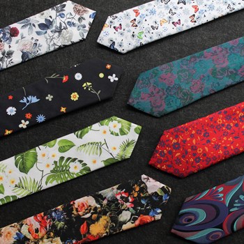 Çiçek Desenli Kravat