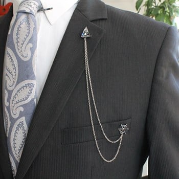 Dümen ve Yelkenli Figürlü Ceket Yaka İğnesi