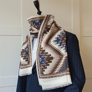 El Yapımı Desenli Yün Şal